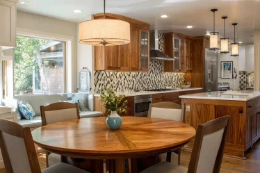 18 Round Kitchen Table Ideas for Small, Modern & Farmhouse Kitchens