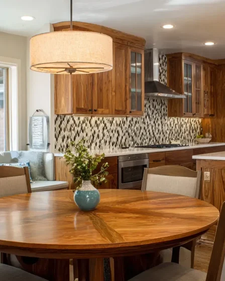 18 Round Kitchen Table Ideas for Small, Modern & Farmhouse Kitchens