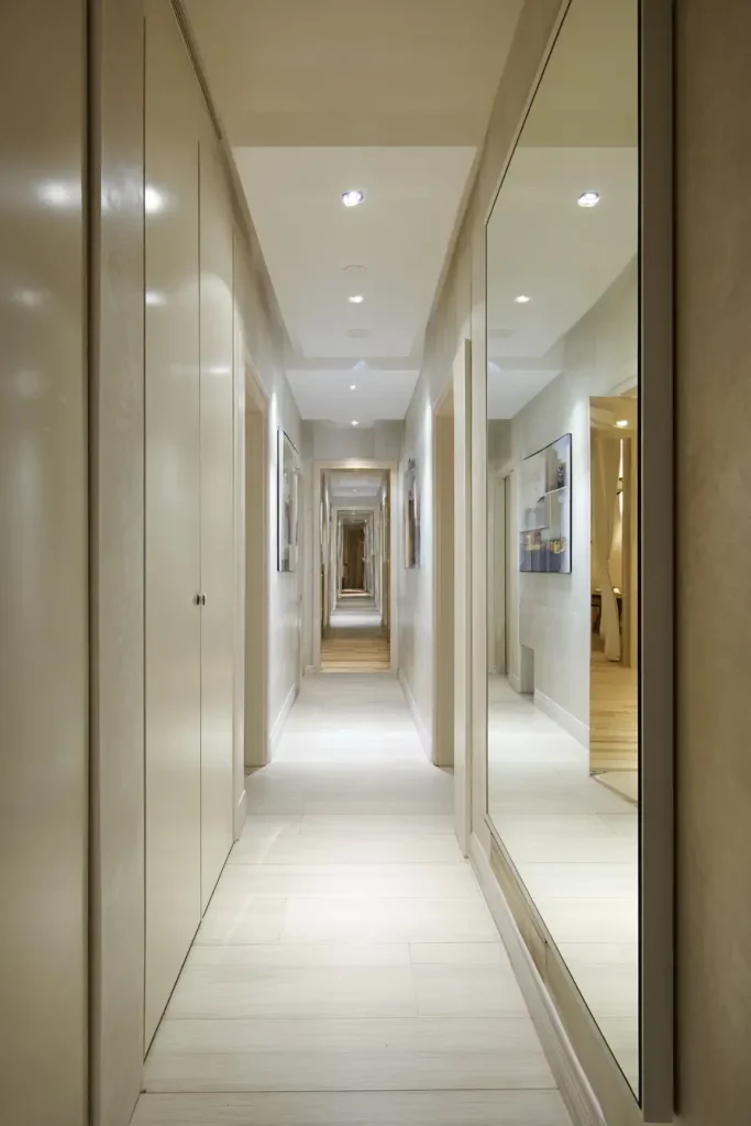 Mirror Placement That Multiplies Space Without Looking Gimmicky